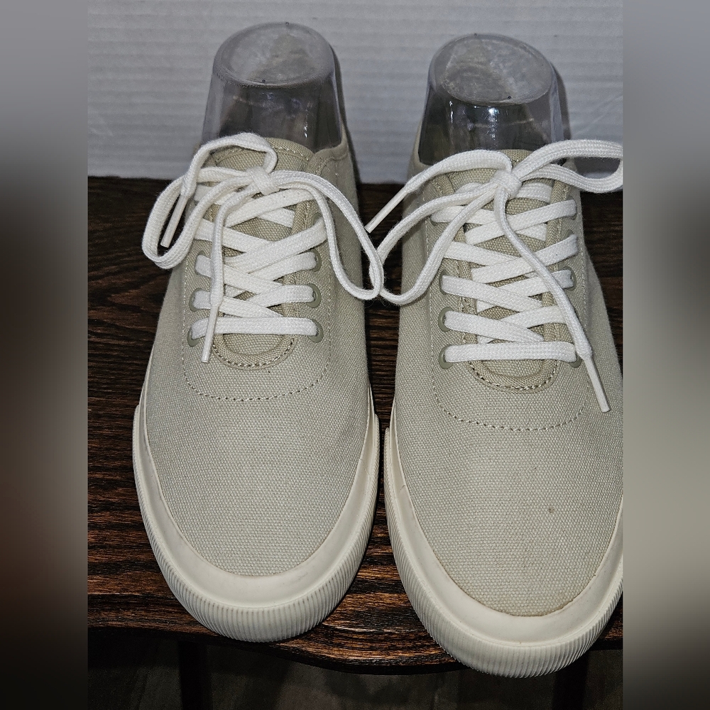 Everlane Off-White Canvas Sneakers